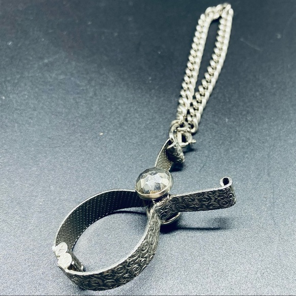 Vintage 1940's-50's Silver Tone Glove Handkerchief Clip. Rare - Picture 2 of 6